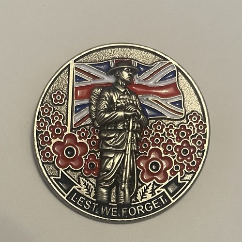 Lest forget remembrance pin - we,