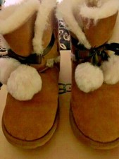 Ugg's Gita Boot Size 5