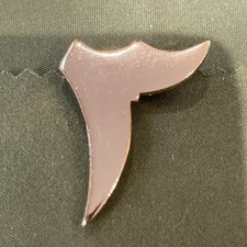 6th Battalion Kings African Rifles Staybrite Cap Badge by Firmin, London (3512)