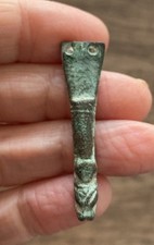 SAXON / VIKING. 10TH CENTURY. BRONZE STRAP-END WITH ANIMAL HEAD TERMINAL.