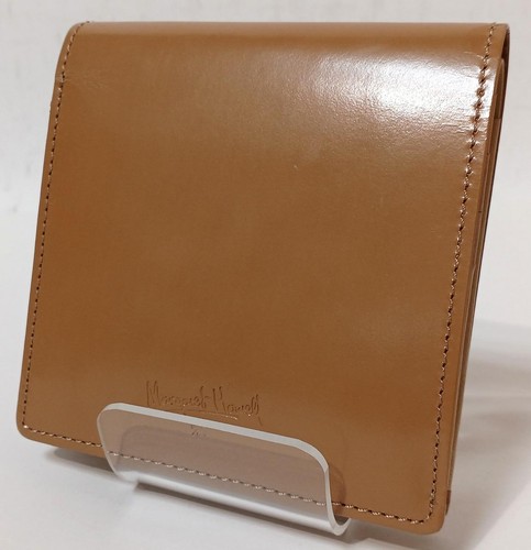 Bifold wallet model slightly - bifold,