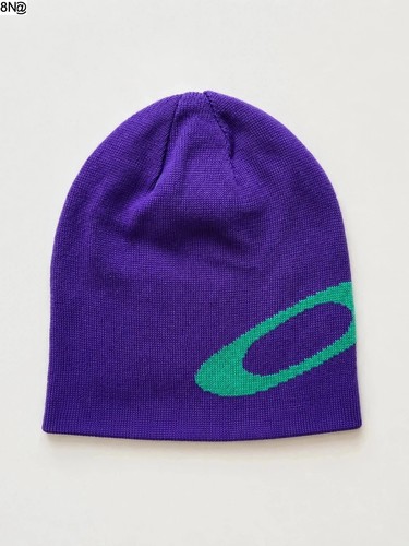 Oakley reversible beanie hat - reversible,