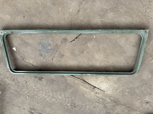 Land rover defender windscreen - rover,