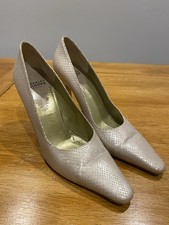 Charles Jourdan Size 8.5