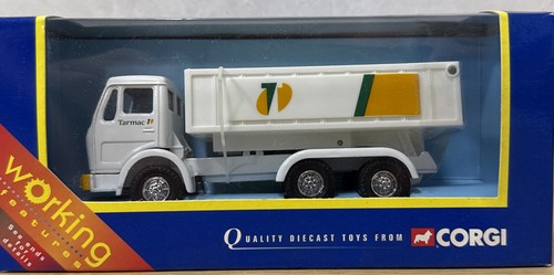Corgi mercedes tipper tarmac - ,