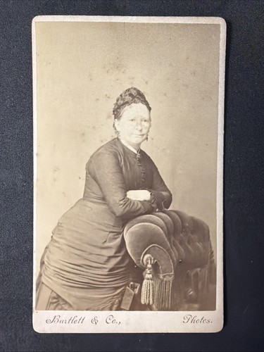 Cdv lady arms folded - cdv,