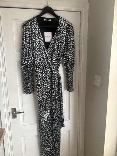 Glamorous black - -,