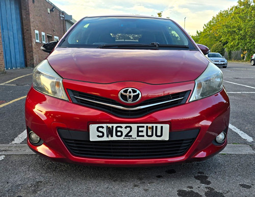 Toyota yaris - toyota,