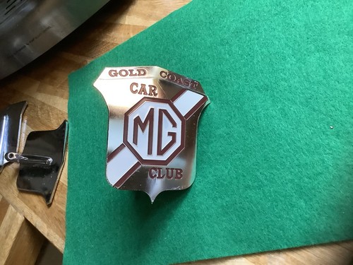 Car club badge gold - club, a