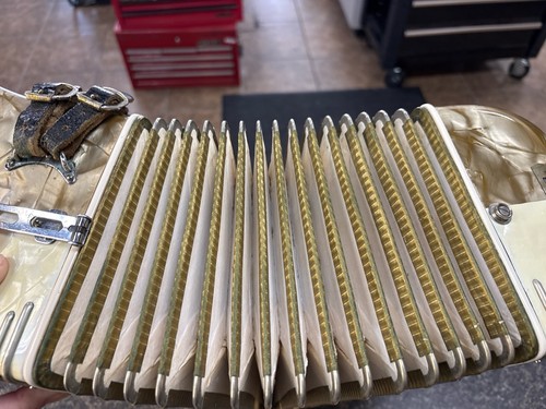 Used noble piano - used,