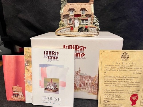 Lilliput lane village shop - lane:,