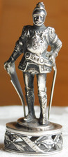 LOVELY VINTAGE QUALITY MINIATURE SOLID SILVER KNIGHT MILITARY SOLDIER FIGURE