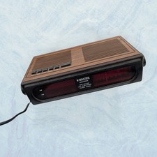 Vintage Binatone Digitron LED Electronic Clock Radio – Woodgrain Design, AM/FM,