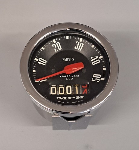 Smiths speedometer suits - speedometer, bsa