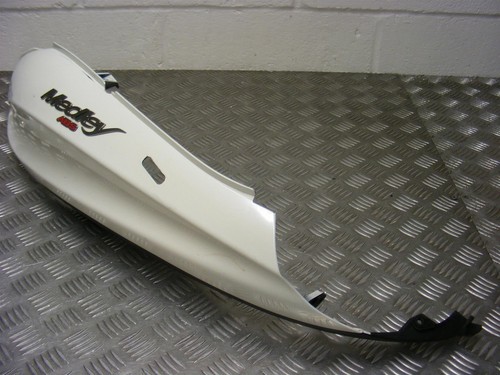 Medley 125 panel tail left - 125,