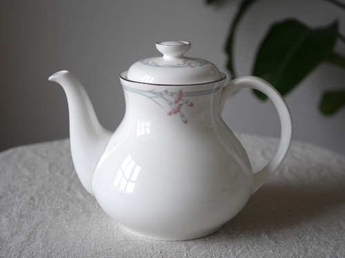 Royal doulton carnation - doulton,