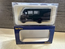 Base Toys D-89 British