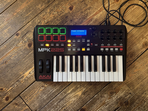 Akai mpk225 key - akai,