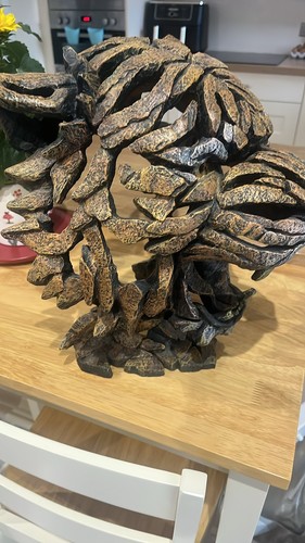 Edge sculpture tiger bust - edge,