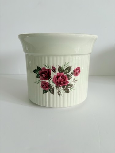 Vintage cream ceramic utensil - vintage,