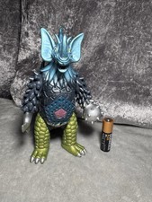 BANDAI TYRANT SOFUBI TOKUSATSU KAIJU ULTRAMAN 1984 JAPAN MONSTER TOY 17CM