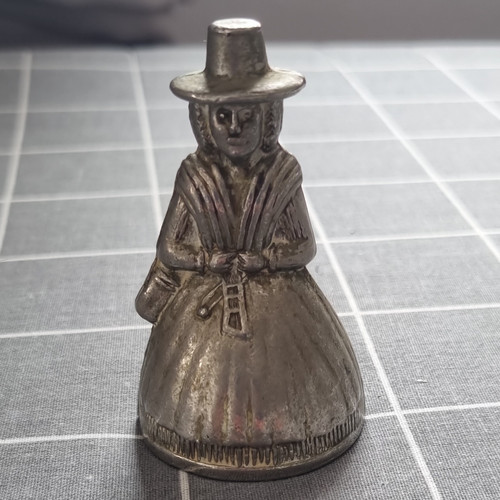 Brass lady figurine - lady,