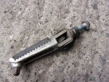 SUZUKI SV 650 MK1 S/N (99-02) OEM FOOTREST FOOT PEG RIDER FRONT RIGHT & LEFT