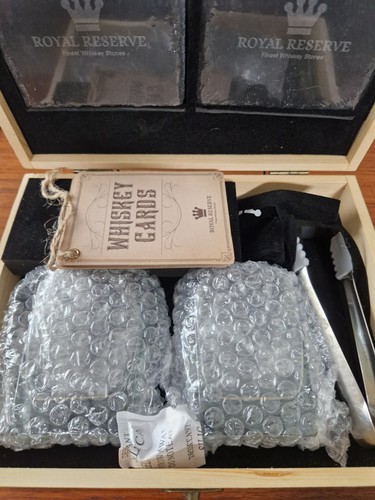Whiskey gift set with - with, stones