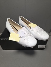 LADIES THE SHOE TAILOR LEATHER WHITE SHOES SIZE 9 EEE BRAND NEW CHRISTMAS GIFT