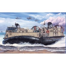 Trumpeter 7302 LCAC Landing