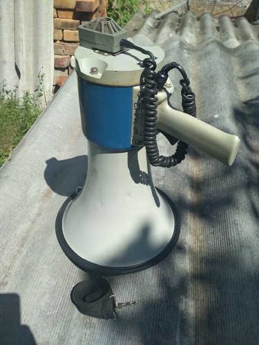 Loud hailer loudspeaker - loud, horn