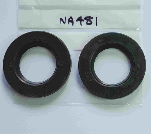 Pair front hub oil seals - oil,
