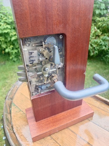 Yale 356g display - yale,