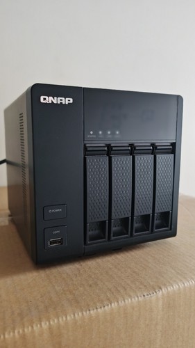 Qnap 469l disks - 4,