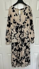 **JOANNA HOPE** Lined Midi Dress. Size 24. Black & Cream Print.