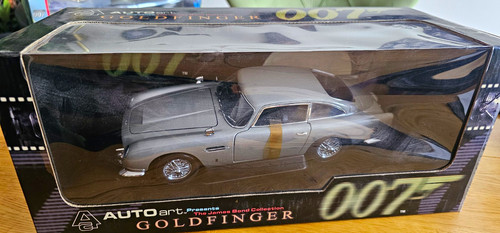 Autoart james bond 007 - autoart,