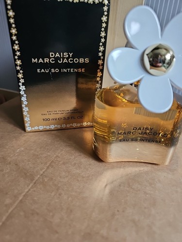 Daisy eau intense de - ,