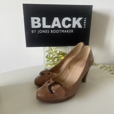Jones Bootmaker, Leather Heel