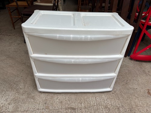 White chest drawers plastic - chest,