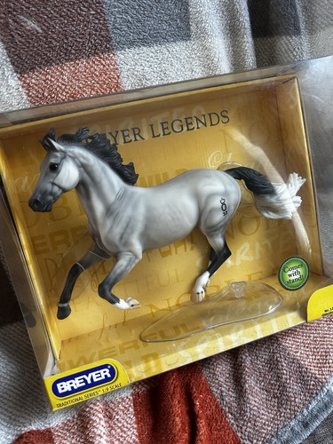 Breyer traditional horse ideal - traditional,