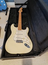 Harley Benton ST-62 MN VW Strat Elec Guitar + hardcase & strap + better pickups