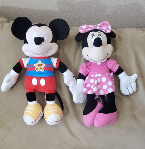Plush minnie mouse - &, singing
