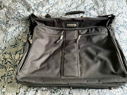 Used black equator garment - used,