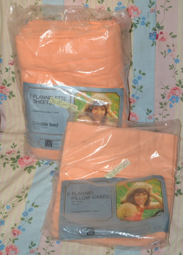 Unused vtg peach flannelette - vtg,