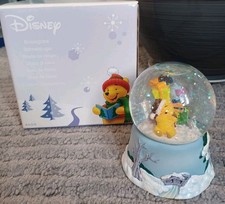 Disney Winnie The Pooh Sleeping Christmas Presents Snow Globe Vintage Decoration