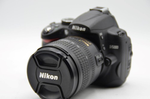 Nikon d5000 dslr camera s - dslr,
