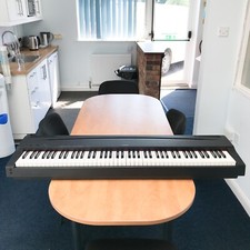 Yamaha P-70 Keyboard Electronic Piano - 88 Keys - Built in speakers