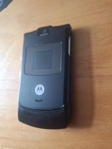 Motorola razr black - v3, flip