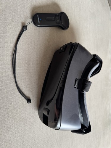 Samsung gear headset - gear, vr
