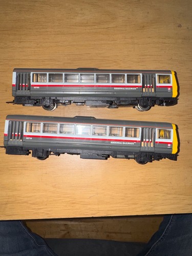 Hornby gauge class 142 - hornby,